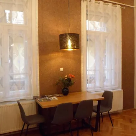 Central Apartman Apartment